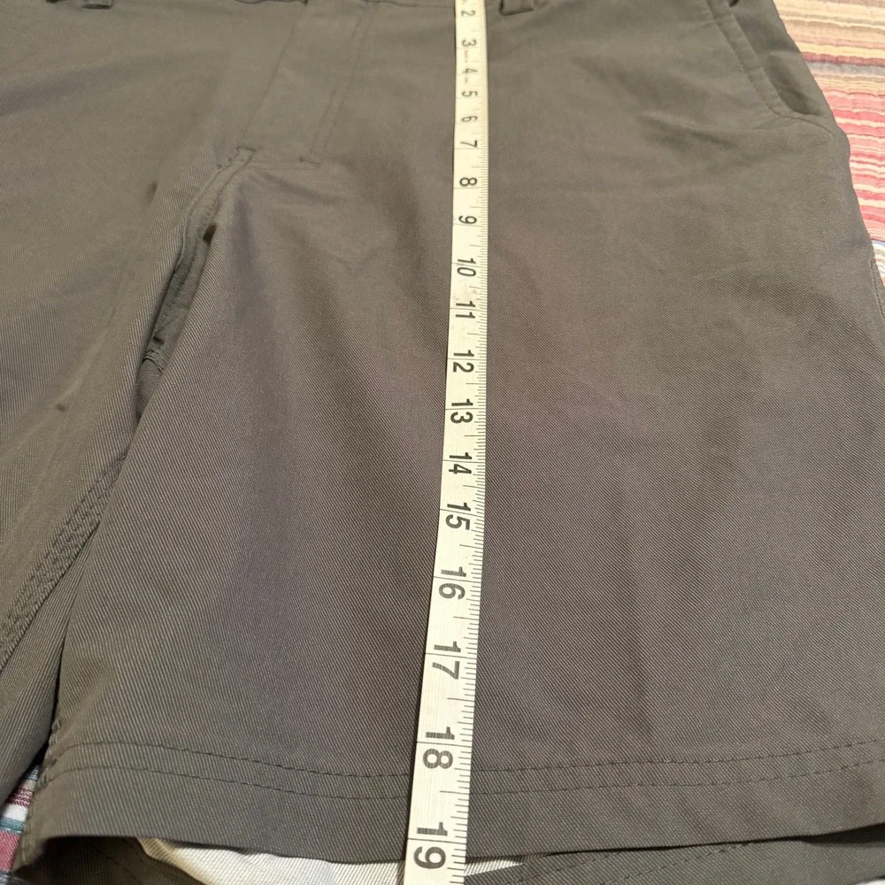 Realtree‎ Fishing Mens XL 40/42 Gray Stretch Cargo Shorts Integrated Belt Hiking